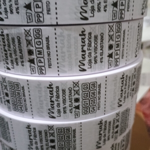 etiquetas em tecido nylon resinado para uniformes e camisetas 