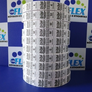 etiquetas em tecido nylon resinado para uniformes e camisetas 
